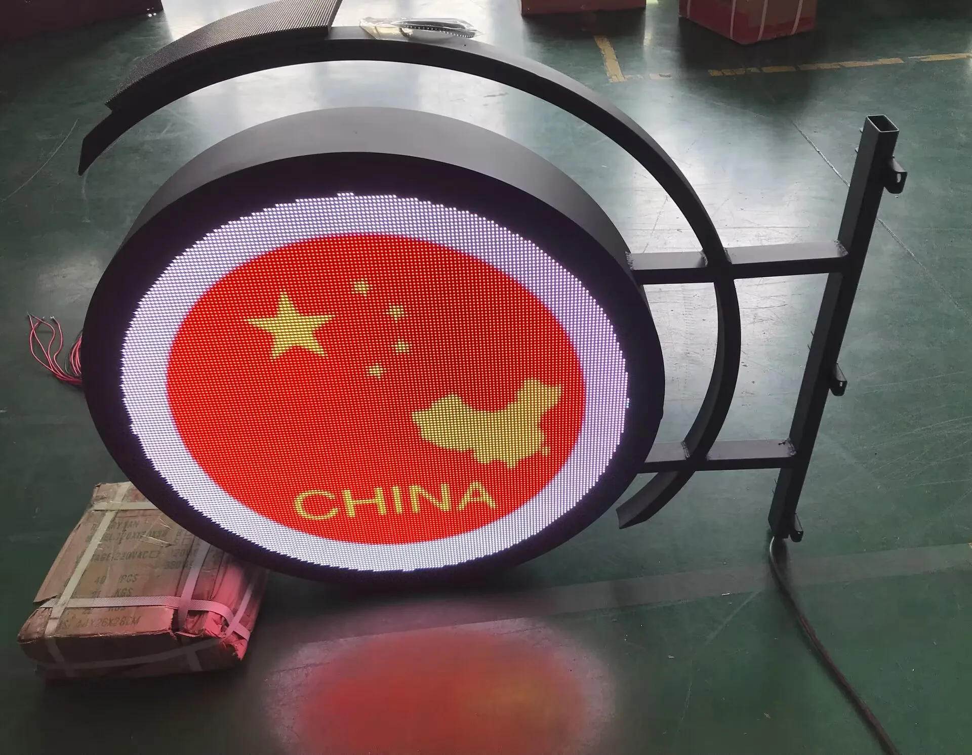 Outdoor Lighting Around Pool - Hot Selling P4.68 Circle LED Sign